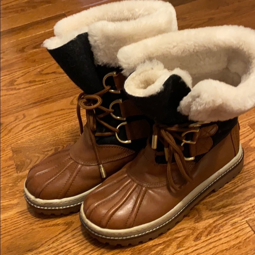 Tory Burch leather fur Sherpa Boots size 38 8 sorel -like